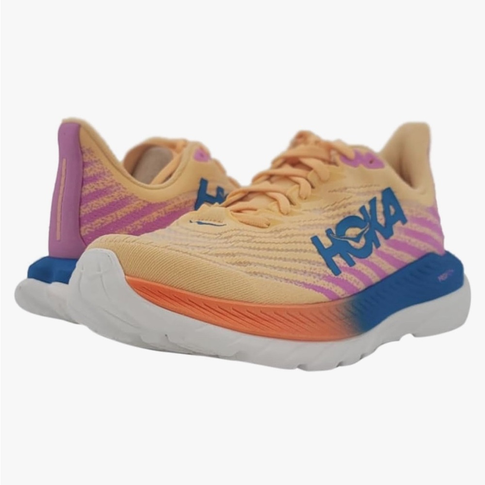 HOKA ONE ONE Women's Track and Road Running Shoe size 8.5 women’s